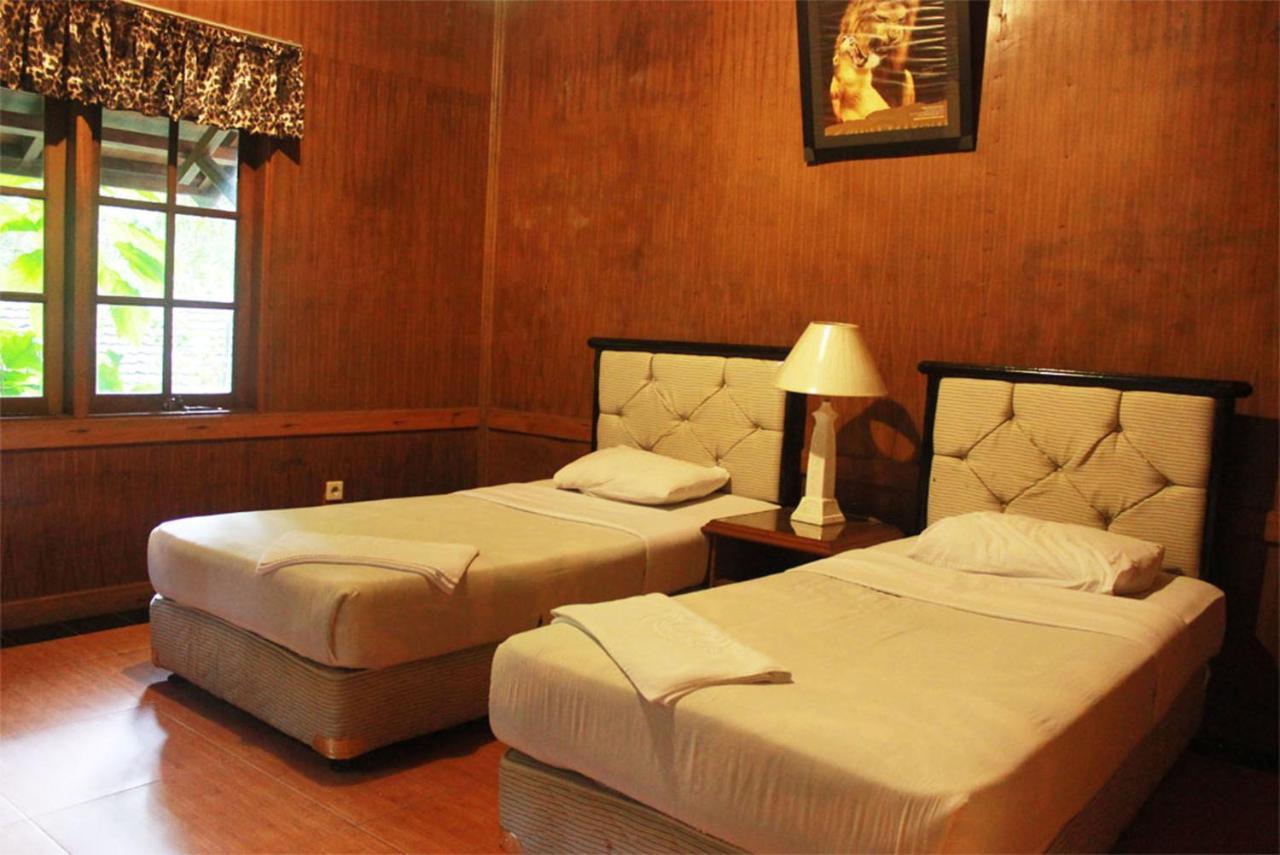 פונקאק Safari Resort מראה חיצוני תמונה