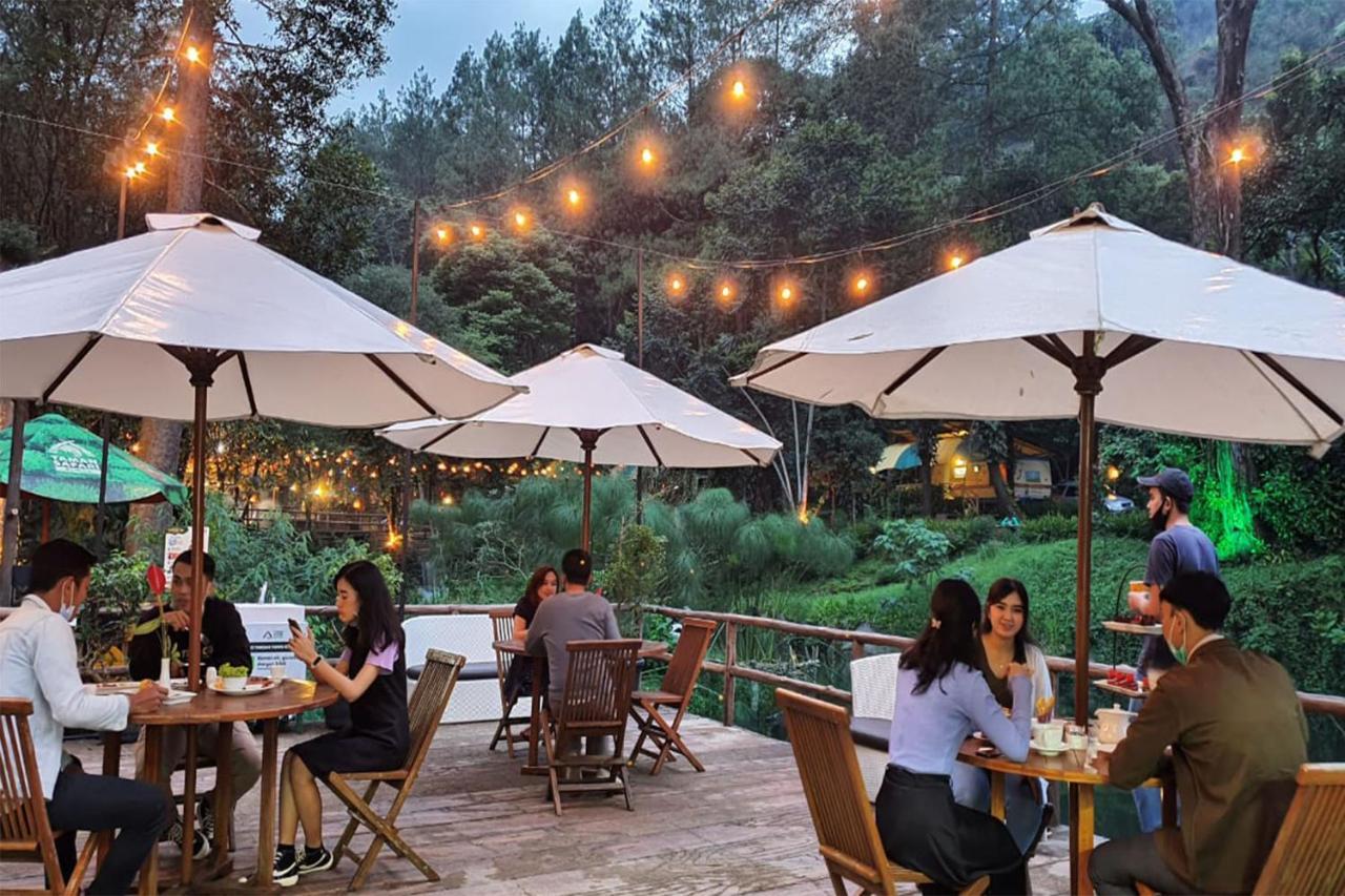 פונקאק Safari Resort מראה חיצוני תמונה